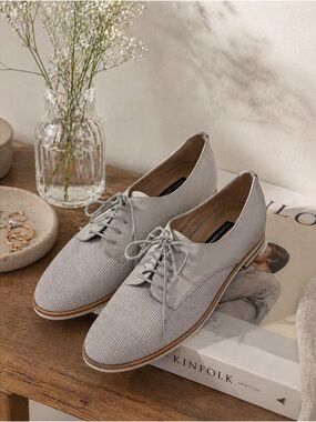 French Connection Light Grey Leather Oxfords | Minimal Lace-Up | Size 39